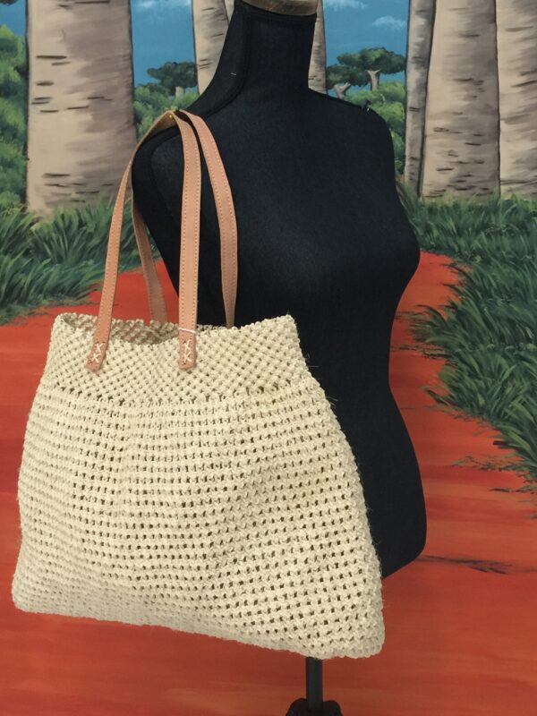 Sac en fil de jute et anses en cuir
